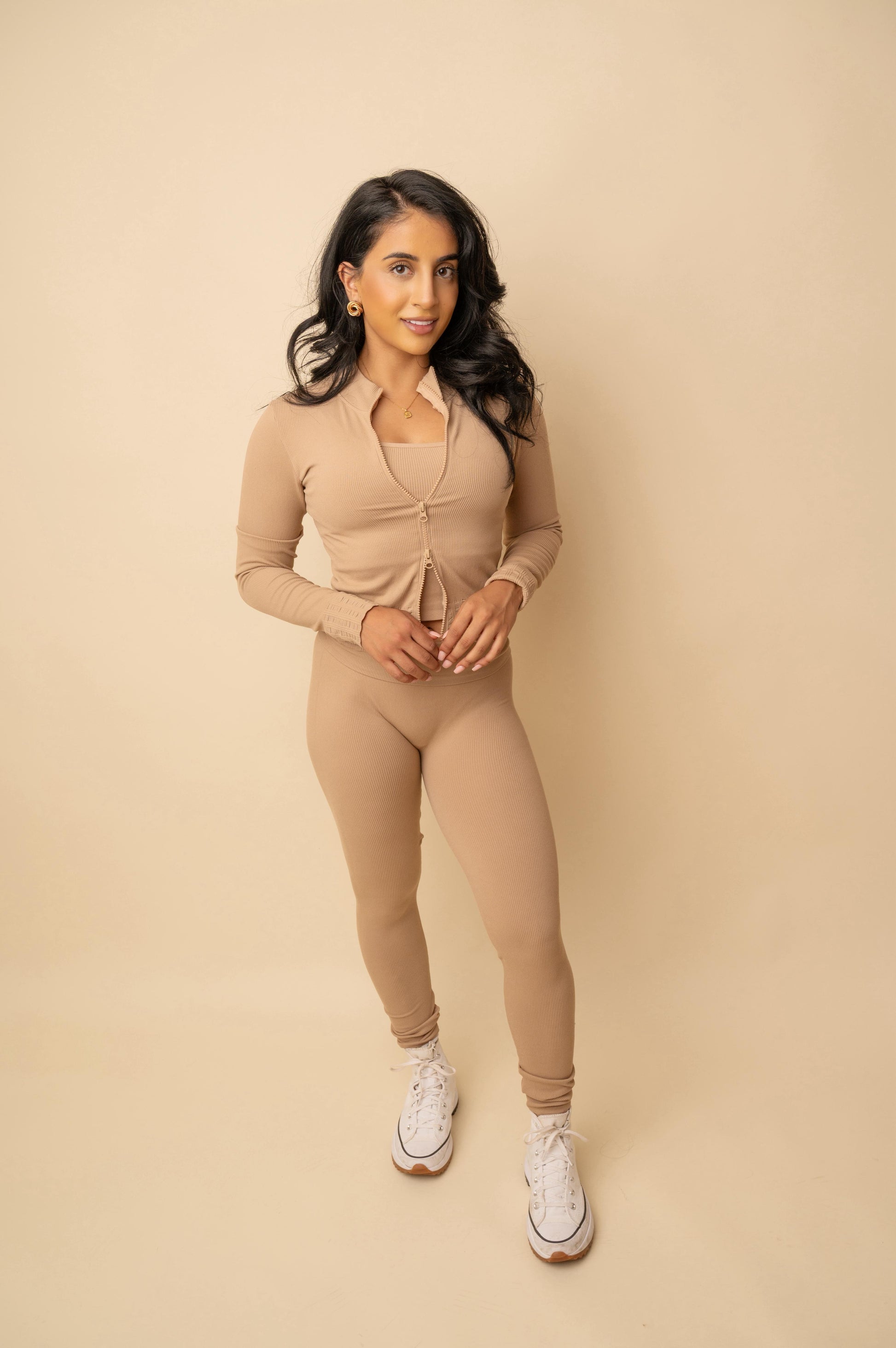 The Ribbed Luxe Lounge Set
3-Piece Co-Ord: Zip-Up Jacket • Ribbed Crop Top • High-Waisted Leggings