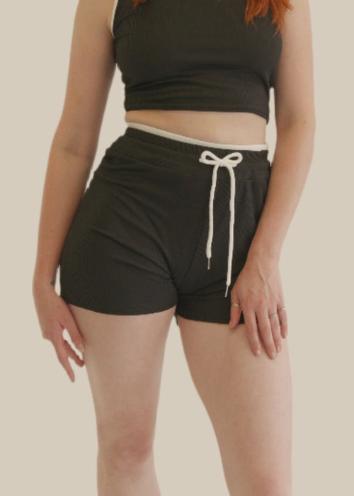 Black and White Contrast Ribbed Drawstring Shorts